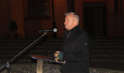 Uroczyste odsłonięcie pamiątkowej tablicy poświęconej Leo Levy’emu