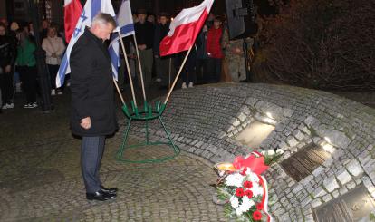 Uroczyste odsłonięcie pamiątkowej tablicy poświęconej Leo Levy’emu