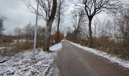 Słupy oświetleniowe wokół połczyńskiego zalewu