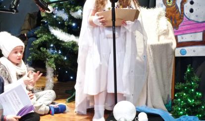 Przedstawienie z okazji zbliżających się ferii w SP Nr 1