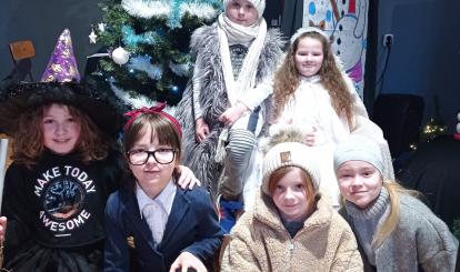 Przedstawienie z okazji zbliżających się ferii w SP Nr 1