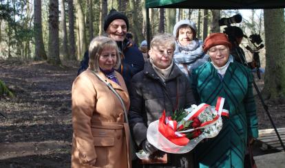 Uroczyste odsłonięcie TABLICY POŚWIĘCONEJ OFIAROM BYŁYCH I OBECNIE TRWAJĄCYCH KONFLIKTÓW ZBROJNYCH „Nigdy więcej wojen!” 
