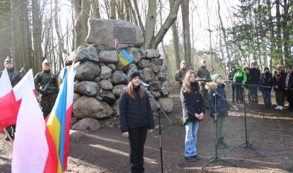 Uroczyste odsłonięcie TABLICY POŚWIĘCONEJ OFIAROM BYŁYCH I OBECNIE TRWAJĄCYCH KONFLIKTÓW ZBROJNYCH „Nigdy więcej wojen!” 