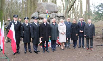 Uroczyste odsłonięcie TABLICY POŚWIĘCONEJ OFIAROM BYŁYCH I OBECNIE TRWAJĄCYCH KONFLIKTÓW ZBROJNYCH „Nigdy więcej wojen!” 