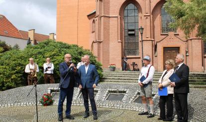 Odsłonięcie tablicy pamiątkowej z okazji 200-lecia Browaru Połczyn-Zdrój