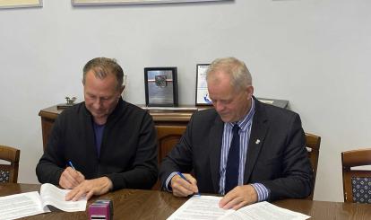 Nowe kolumbaria na Cmentarzu Komunalnym w Połczynie-Zdroju - podpisanie umowy