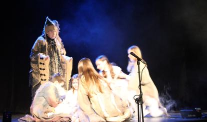 Spektakl teatralny pt. „OSTATNIE TYSIĄC MOTYLI” 