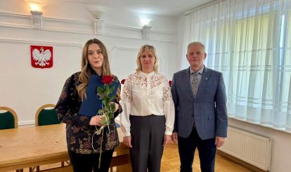 WRĘCZENIE NAGRÓD BURMISTRZA Z OKAZJI DNIA EDUKACJI NARODOWEJ 2026🌹
