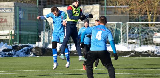 Sobotni mecz kontrolny rozegrany w Wałczu / fot. Kamil Halec