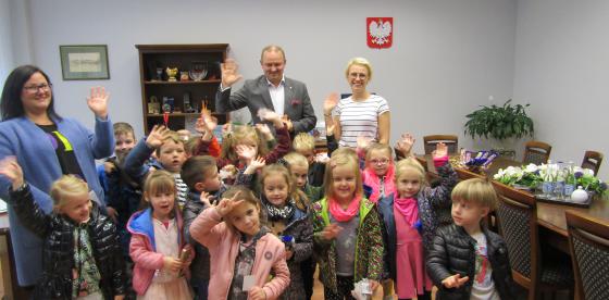 Przedszkolaki z wizytą w Urzędzie Miejskim w Połczynie-Zdroju