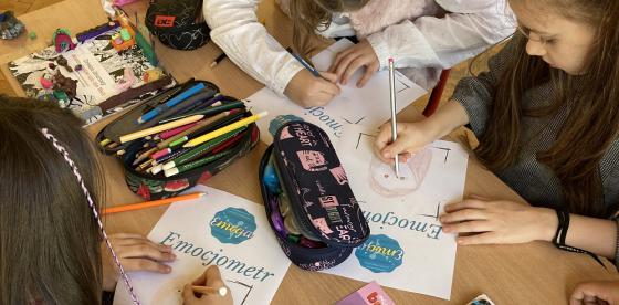 Uczniowie klas III Szkoły Podstawowej w Redle