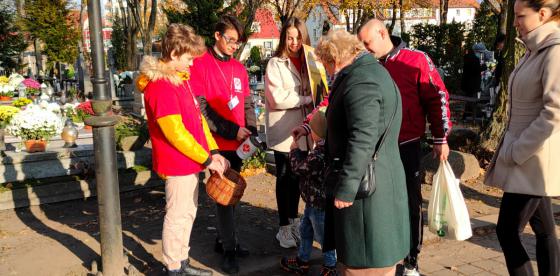 Uczniowie SP nr 1 uczestniczą w akcji Zapałka nie ogrzeje