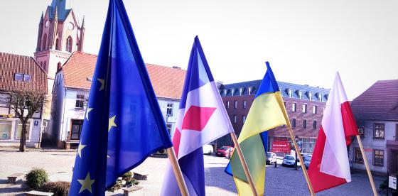 Na Urzędzie Miejskim w Połczynie-Zdroju na znak solidarności zawisła flaga niepodległej Ukrainy