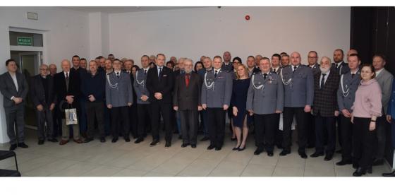 UROCZYSTE POŻEGNANIE ZE SŁUŻBĄ KOMENDANTA KOMISARIATU POLICJI W POŁCZYNIE-ZDROJU PODINSP. TOMASZA MOŻDŻENIA
