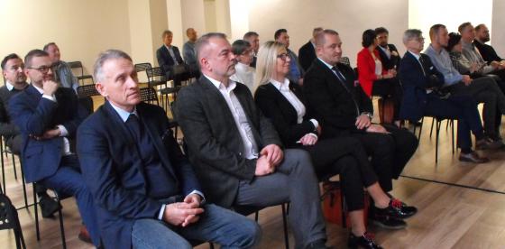 Fotografia z pierwszego w 2023 roku spotkania Burmistrza Sebastiana Witka z przedsiębiorcami