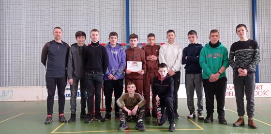 Awans Szkoły Podstawowej im. Jana Pawła II w Redle do Finału Wojewódzkiego w Unihokeju