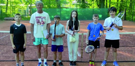 MIĘDZYSZKOLNY TURNIEJ TENISA ZIEMNEGO