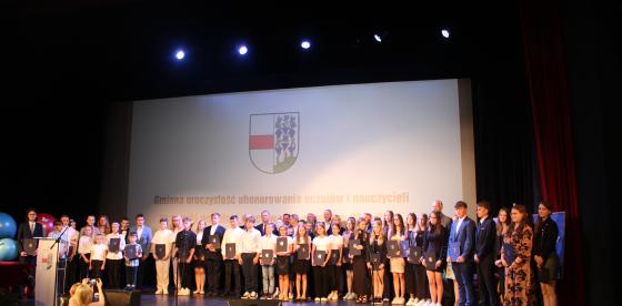 Gminna uroczystość uhonorowania uczniów i nauczycieli za wyniki wspólnej pracy w roku szkolnym 2023/2024