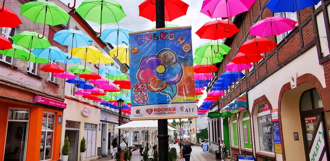 OBRAZY Z WARSZTATÓW "WSPÓLNEGO MALOWANIA" NA MAGICZNEJ ULICY!