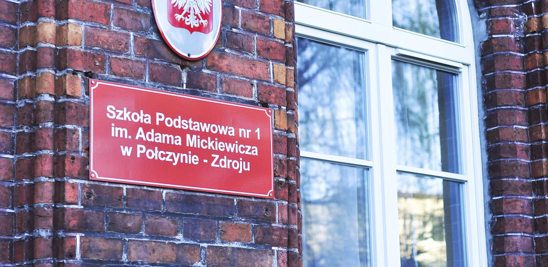 Tablica SP nr 1 w Połczynie-Zdroju