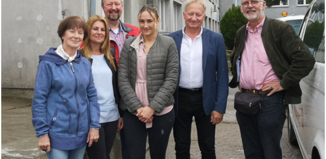 Zdjęcie przedstawiające delegację z Niemiec i pracowników MGOPS