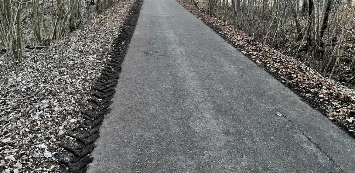 Pozimowe porządki na ścieżce rowerowej