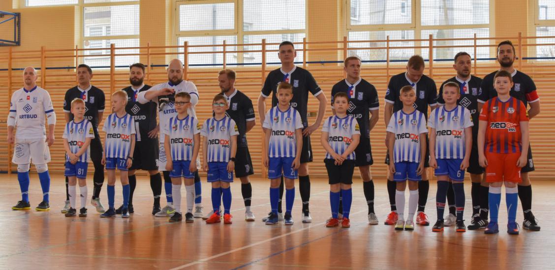  Pierwszy mecz barażowy na remis