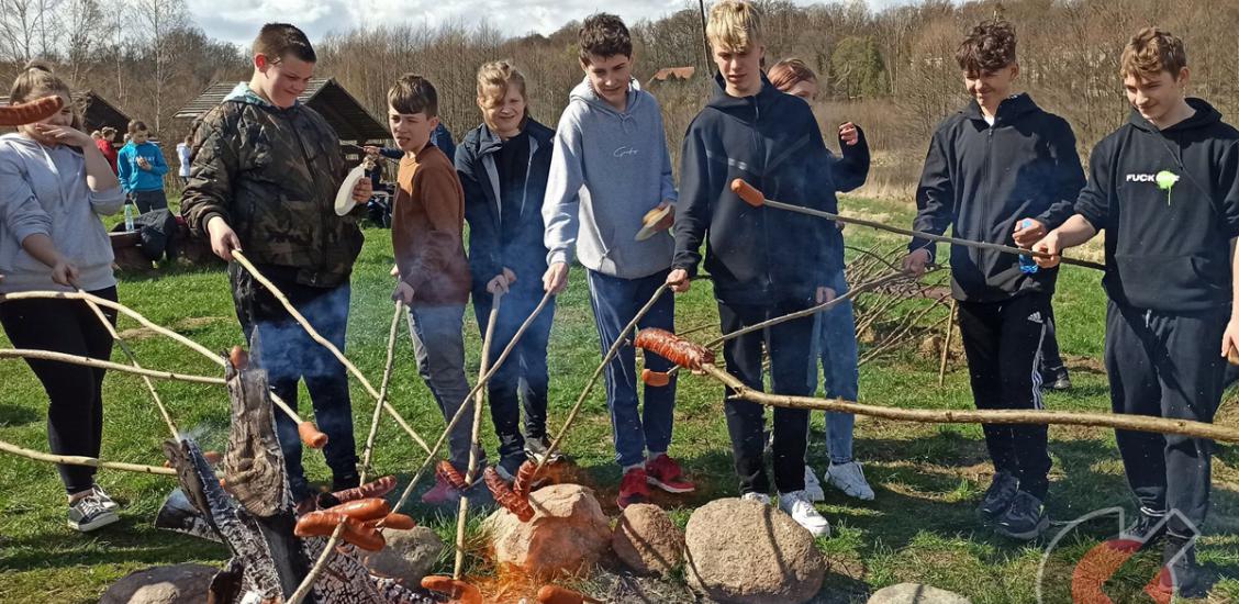 SPRZĄTANIE ŚWIATA Z OKAZJI DNIA ZIEMI
