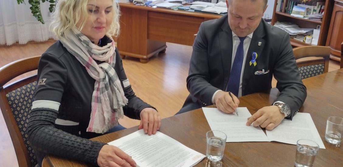 Moment podpisania porozumienia