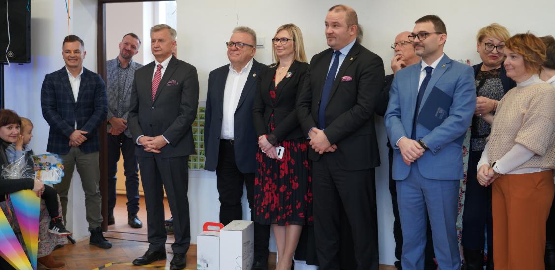 OFICJALNE OTWARCIE NIEPUBLICZNEJ SZKOŁY PODSTAWOWEJ Z ODDZIAŁAMI PRZEDSZKOLNYMI W TOPORZYKU (8)