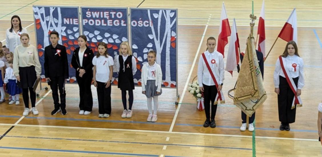 Uroczysty apel z okazji Święta Niepodległości