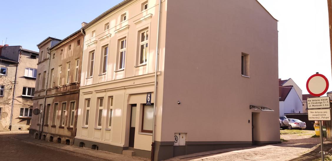 Tylko 105 tys. zł! Przetarg na klimatyczne mieszkanie w centrum uzdrowiska