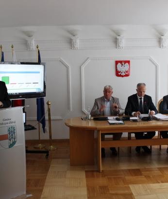 Burmistrz Połczyna-Zdroju z absolutorium i wotum zaufania
