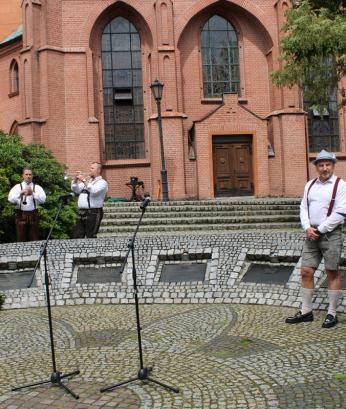 Odsłonięcie tablicy pamiątkowej z okazji 200-lecia Browaru Połczyn-Zdrój