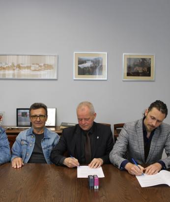 Umowa na dokumentację strażnicy OSP oraz świetlicy w Toporzyku