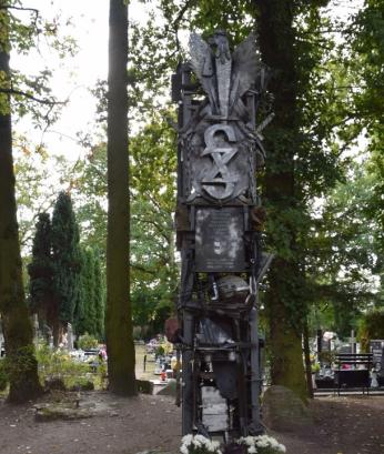 Pomnik Sybiraków na cmentarzu komunalnym w Połczynie- Zdroju